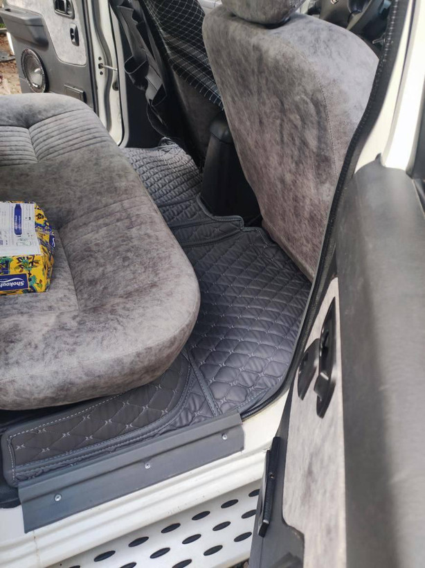 کفپوش چرمی تویوتا پریوس