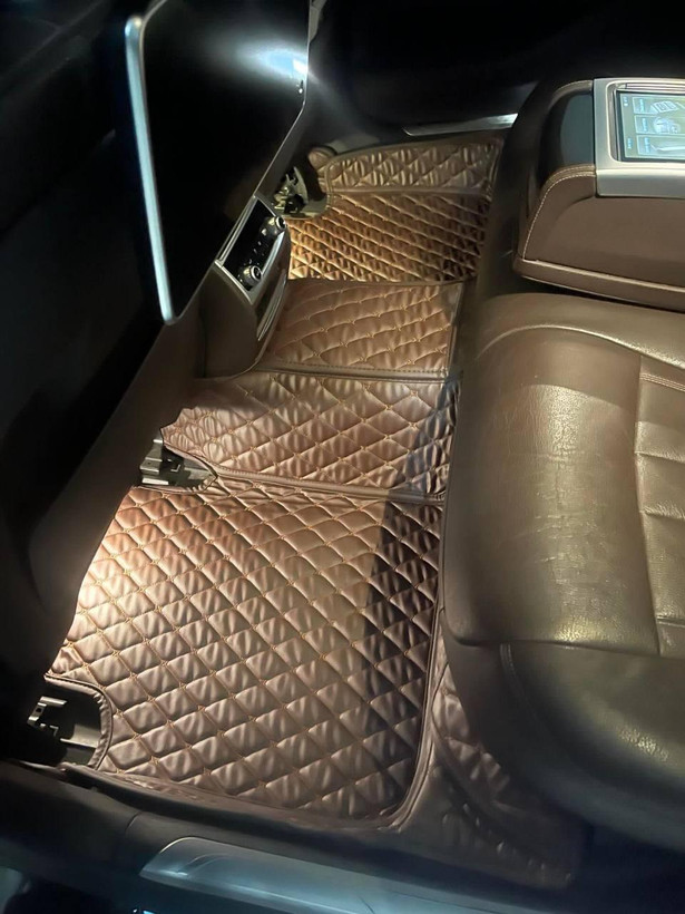 کفپوش چرمی سفیر R7
